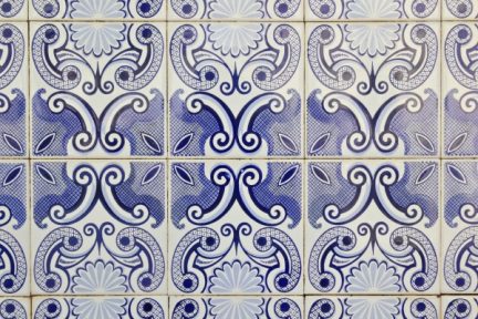 portugal_tiles_ceramic_wall_covering_regular_pattern-1171801